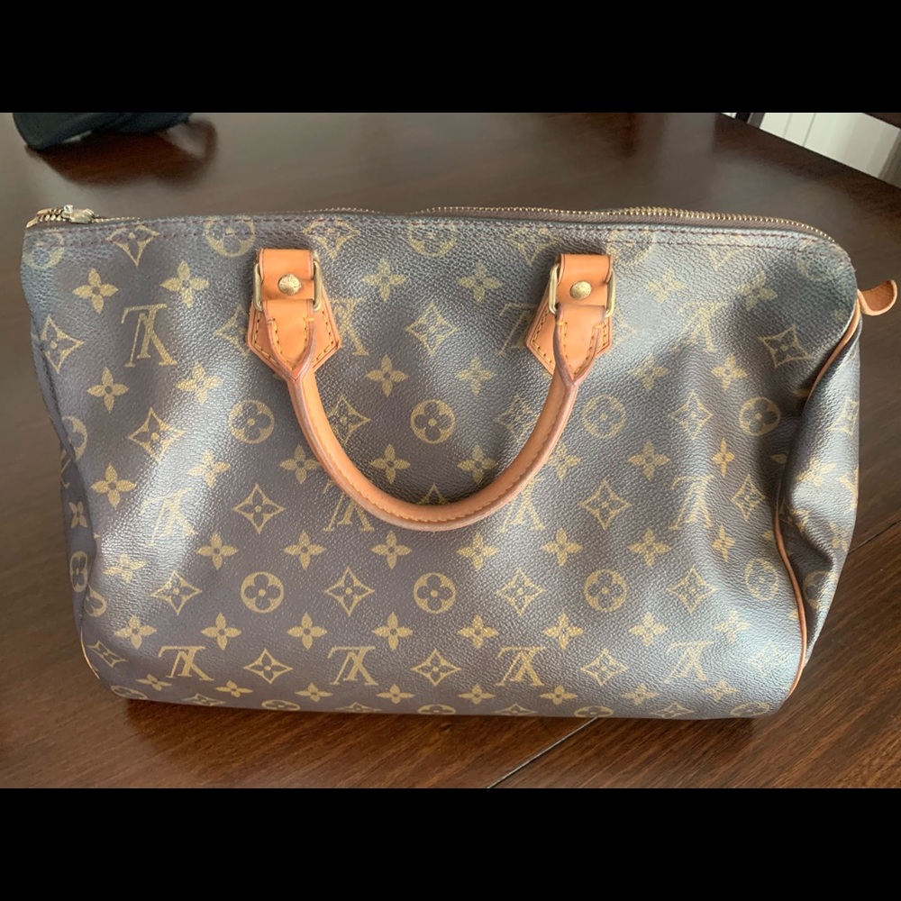 SOLD Authentic Louis Vuitton Speedy 35
